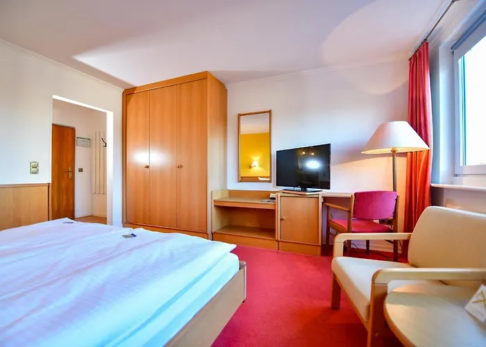 Zur Post Hotel 3*